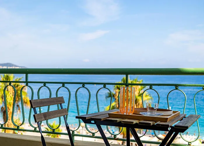 Days Promenade Nice